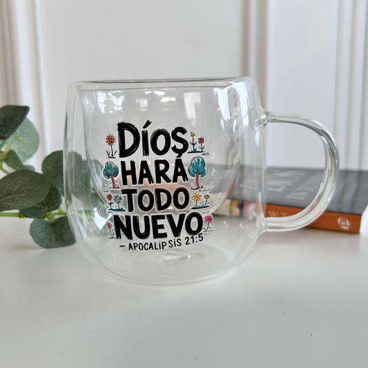 Taza cristiana de vidrio 250ml con versículo Apocalipsis 21:5. Caja de regalo incluida. Regalo ideal para renovar la fe y la esperanza.

